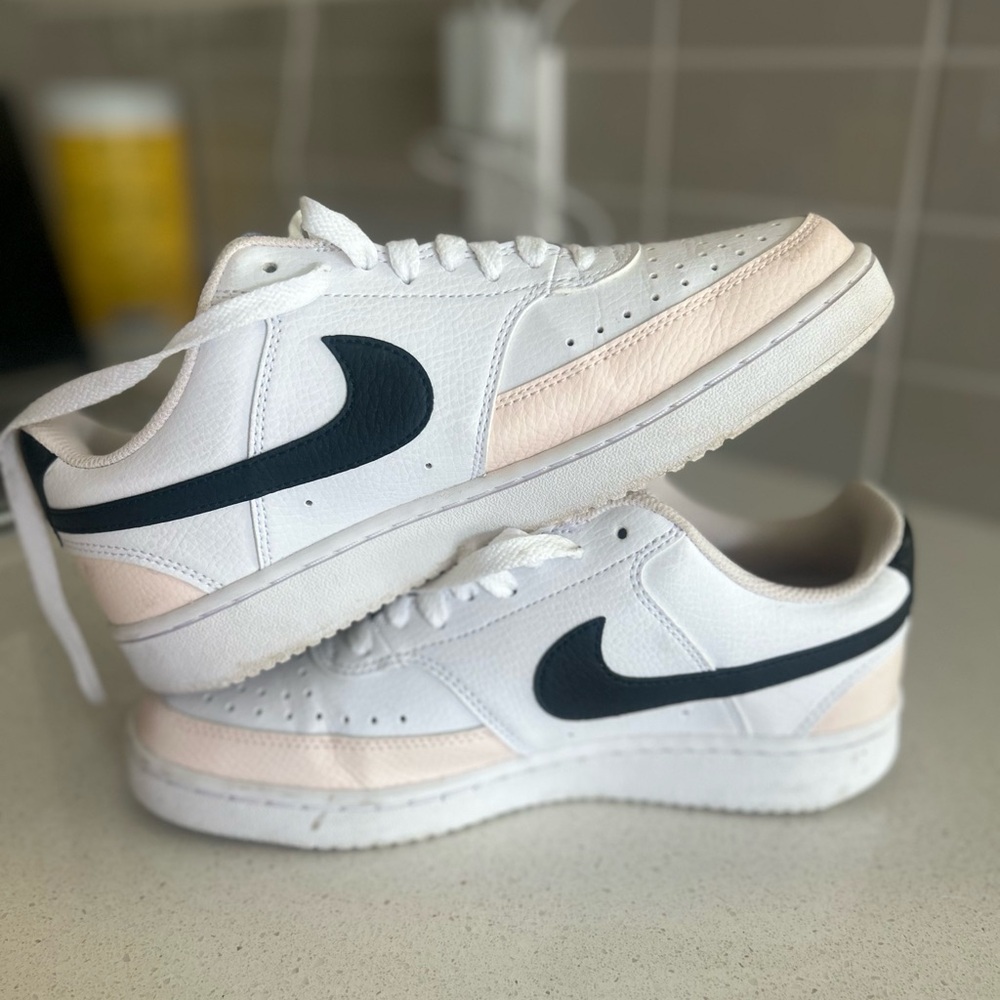 Nike Women's Court Vision LO Sneakers Size 7.5